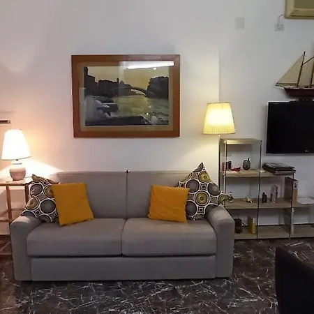 Monocamera Con Terrazzogiardino -studette -zona Panoramica Posillipo דירה