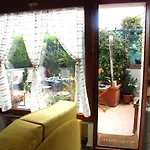 Monocamera Con Terrazzogiardino -studette -zona Panoramica Posillipo Appartement Napels