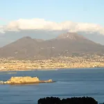 Monocamera Con Terrazzogiardino -studette -zona Panoramica Posillipo *